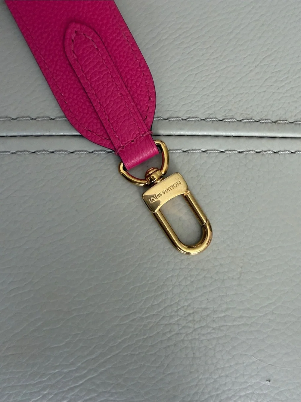 Louis Vuitton Convertible Bag Strap in Hot Pink and Monogram Canvas - Picture 2 of 7